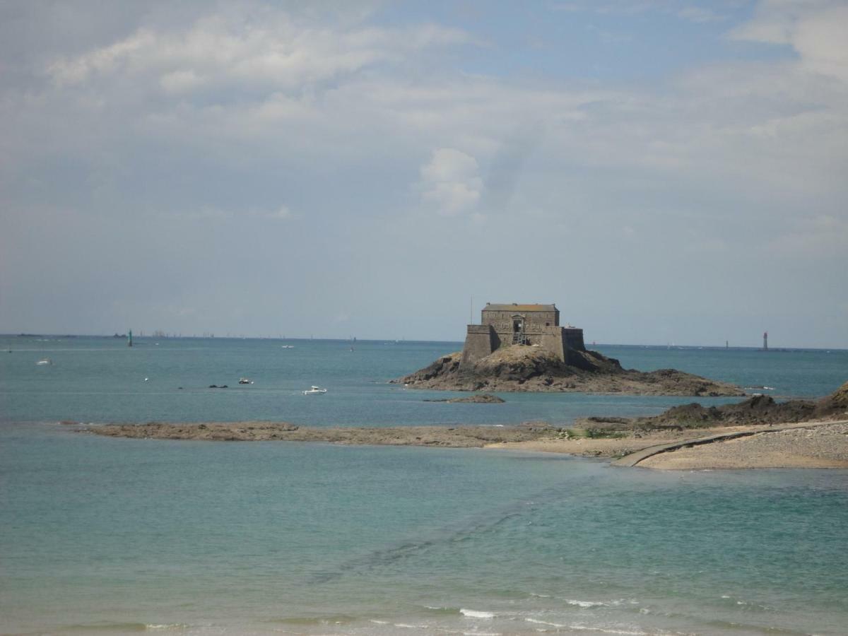Aux Chants Des Oiseaux Saint-Pierre-de-Plesguen Dış mekan fotoğraf